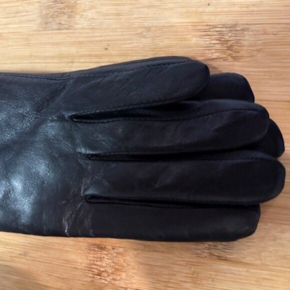 Retro Black leather gloves with pink / pastel floral embroidery - NWT - Picture 14 of 16